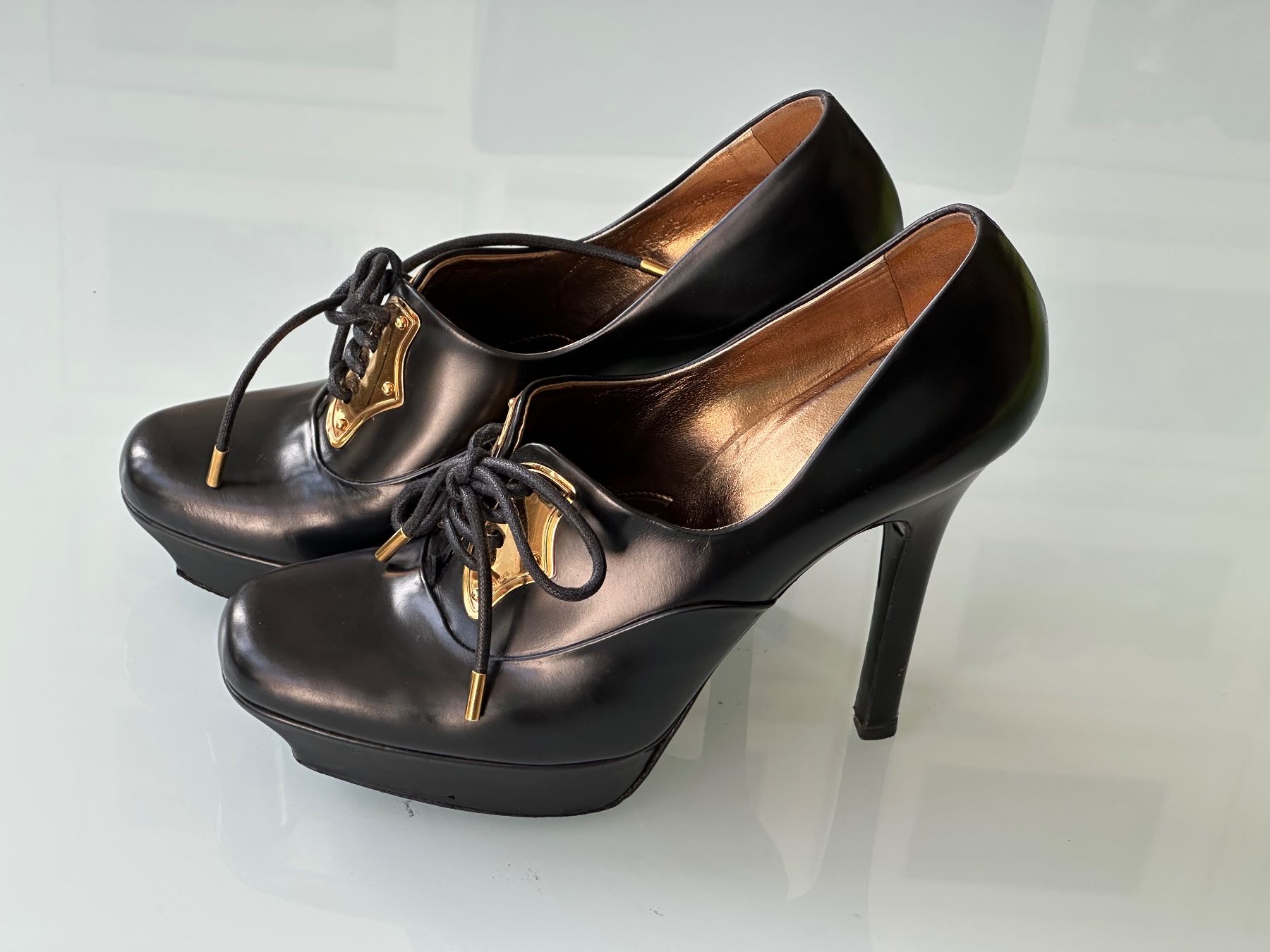 Gucci Scarpe da donna: Gucci - Leder Boots 38,5 – Usato da Zufikon venduto da Modestil365 2