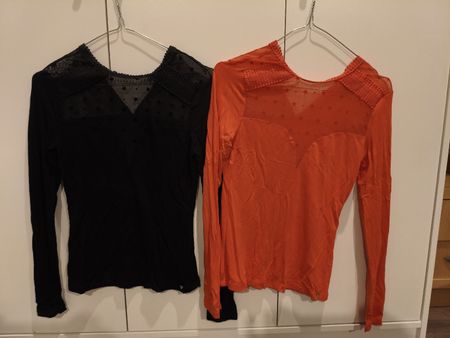 Magliette Guess one size vendita di due insieme