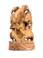 Skulptur mit handgeschnitzten Tieren, Holz , 11 cm hoch