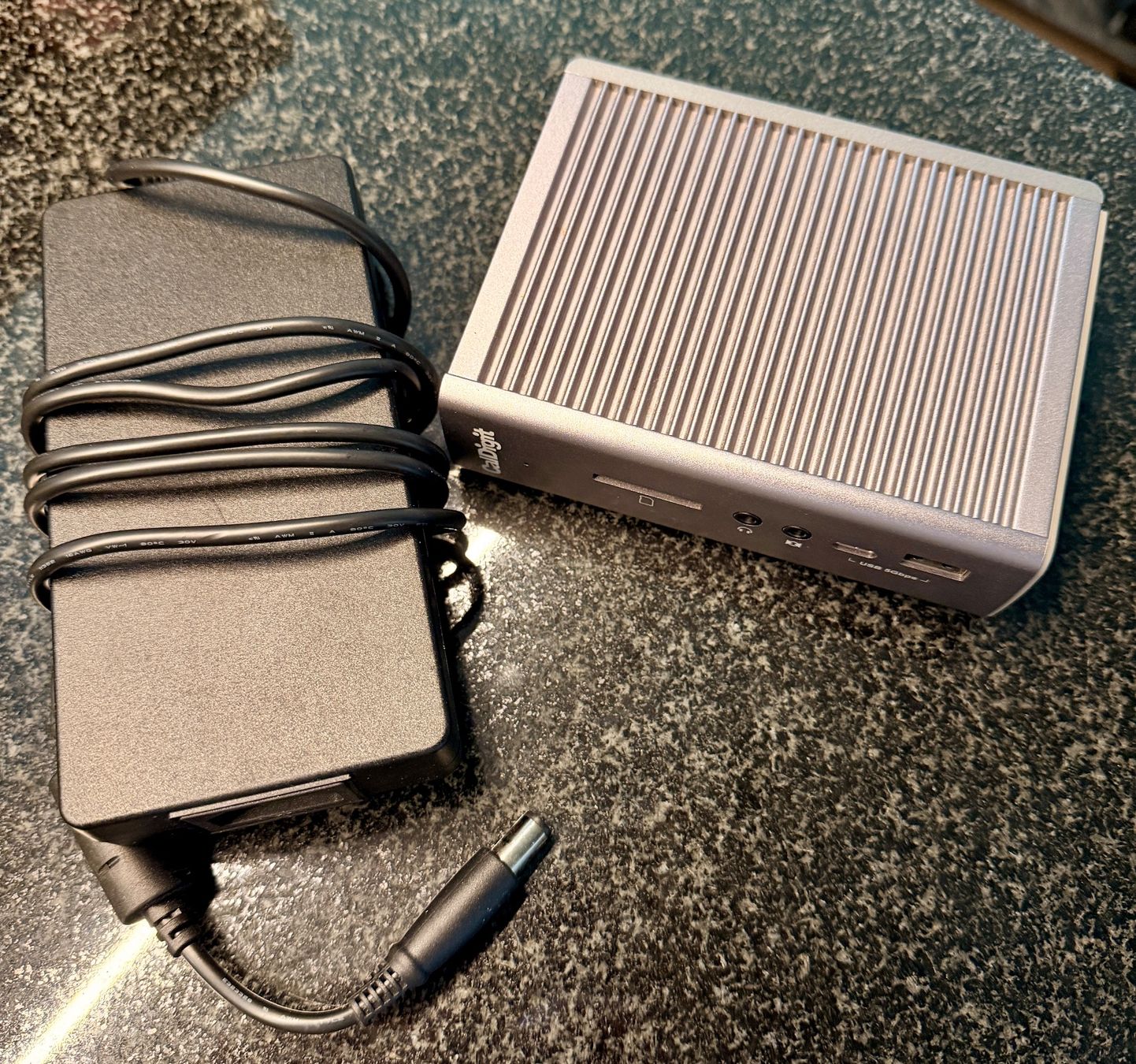 CalDigit Dockingstation: Thunderbolt Station 3 Plus, Top Zustand – Gebraucht aus Bern von Goodvibe.art 1