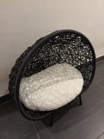Tierbett Korb Rattan Design schwarz mit Kissen rund