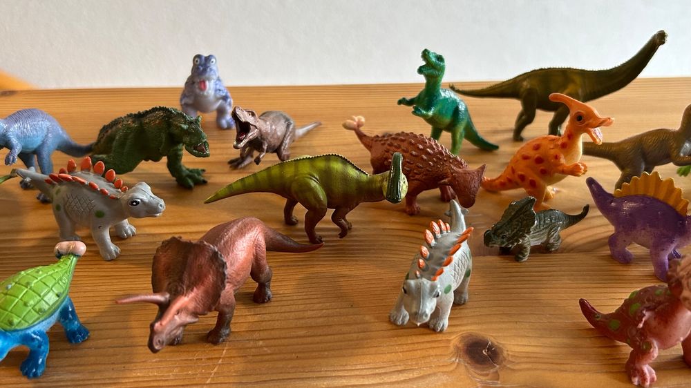 kleine Dinosaurier Figuren 3
