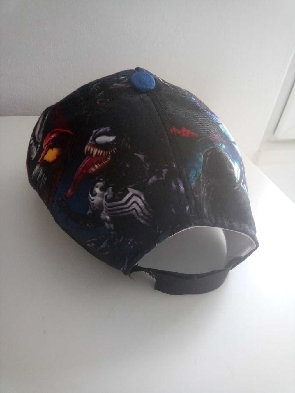 Jacken & Mäntel: Cap Venom Marvel Print Kinderkappe – Gebraucht aus Volketswil von Car1 1