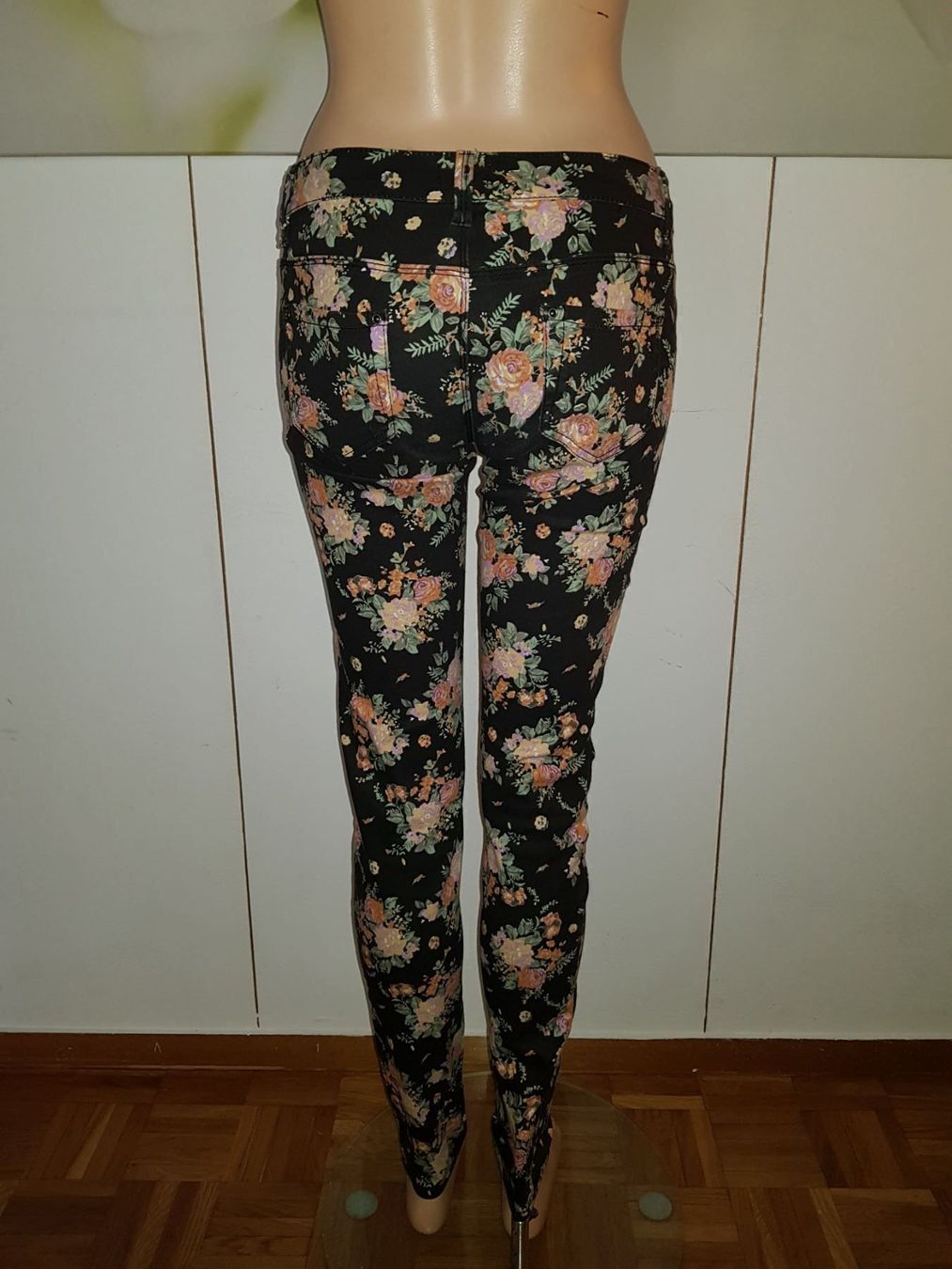 Yes Or No Jeans: YES OR NO Jeans Taille / Grosse 36 – Usato da Cossonay-ville venduto da Super-Price-Quality 6