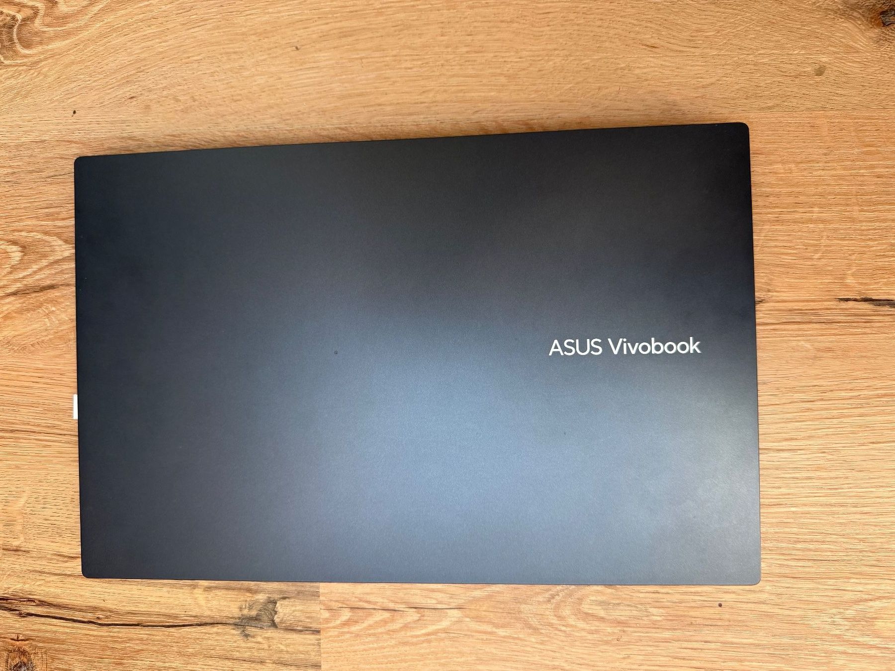 Asus Notebooks: 💻 ASUS Vivobook i7 Laptop + Xbox-Controller – Gebraucht aus Luzern von Diyar.6014 2