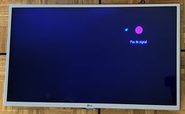 TV LG LCD 32", Scart. Défaut écran bleuté. Télécommande ok.