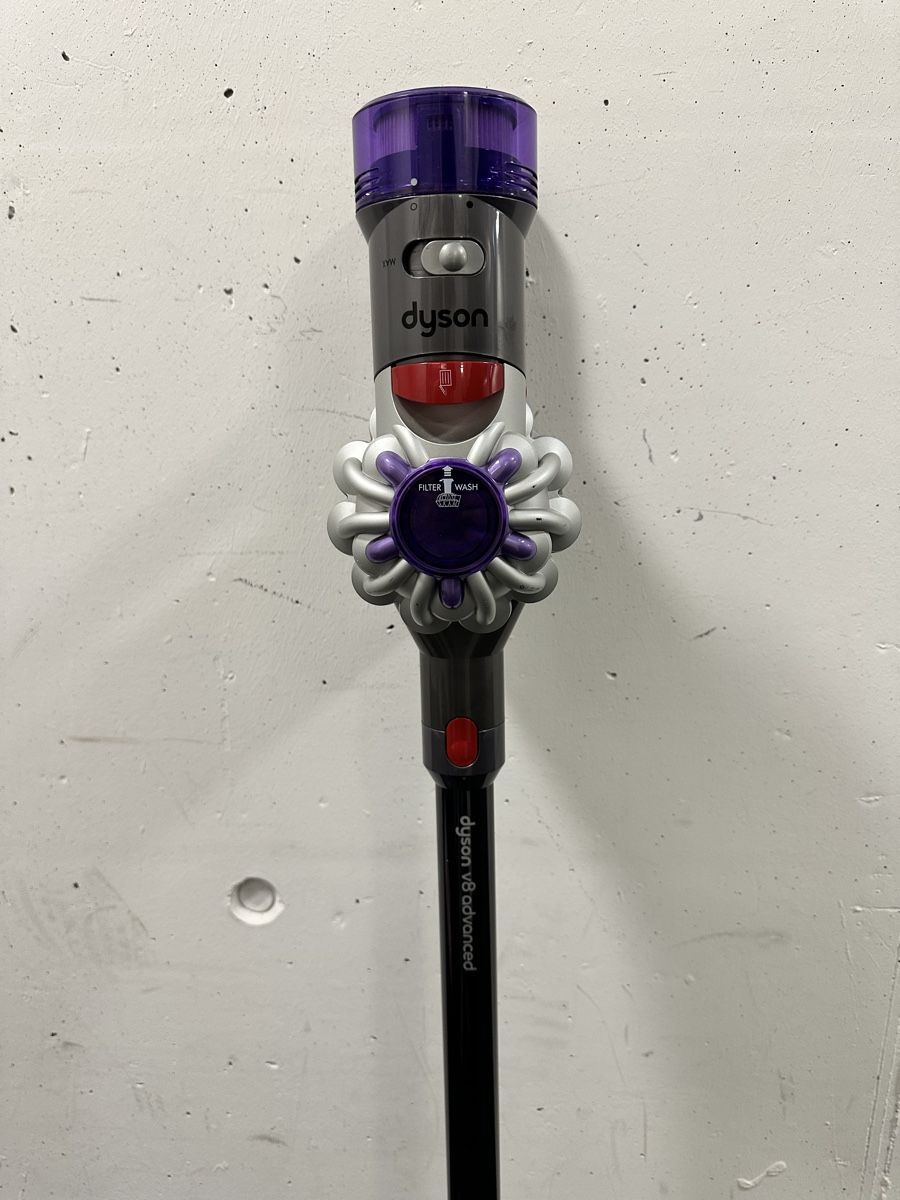 Dyson Aspirapolveri & Accessori: Neuwertiger V8 Dyson – Usato da Bern venduto da AliceHo 3
