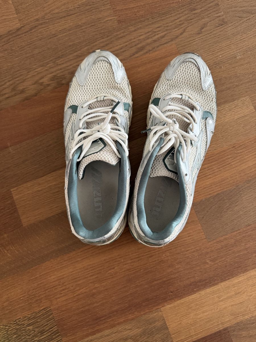 Mizuno Herrenschuhe: Mizuno Sneaker – Gebraucht aus Zürich von Gamefan 2