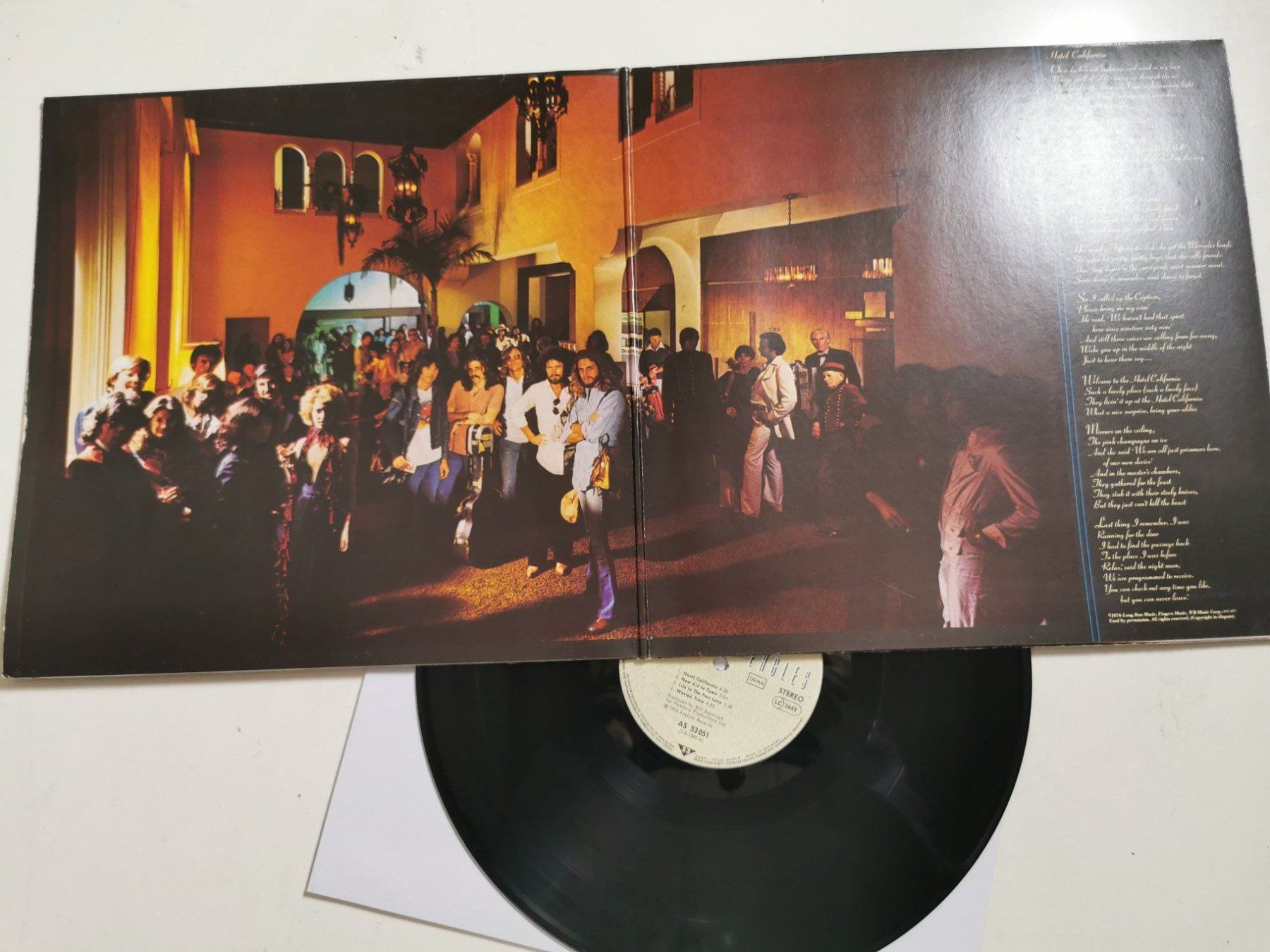Schallplatten: EAGLES - HOTEL CALIFORNIA – Gebraucht aus Grafenried von House-of-Oldies 2