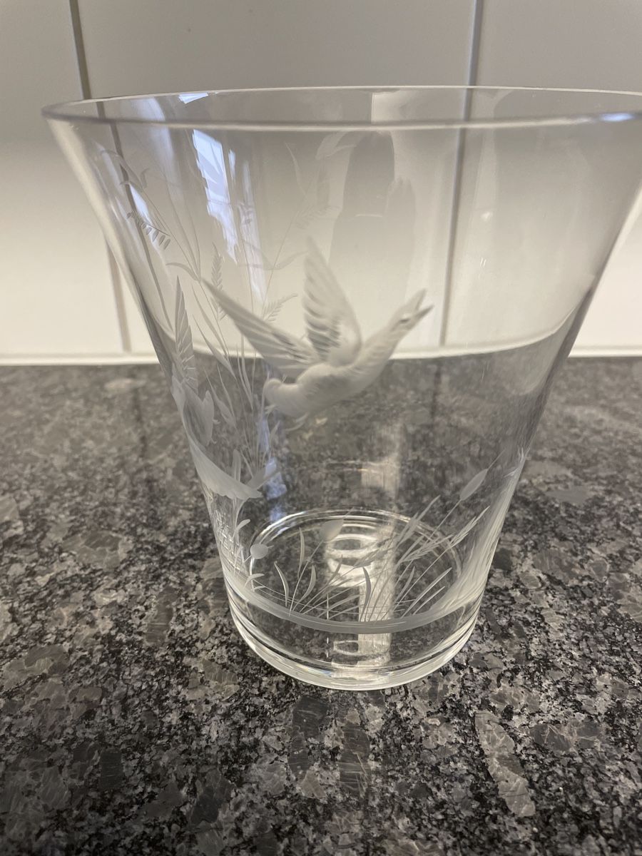 Vase & Récipients: Elegante Blumenvase mit Vogelmotiv – D'occasion à Zürich par spo_zxm7