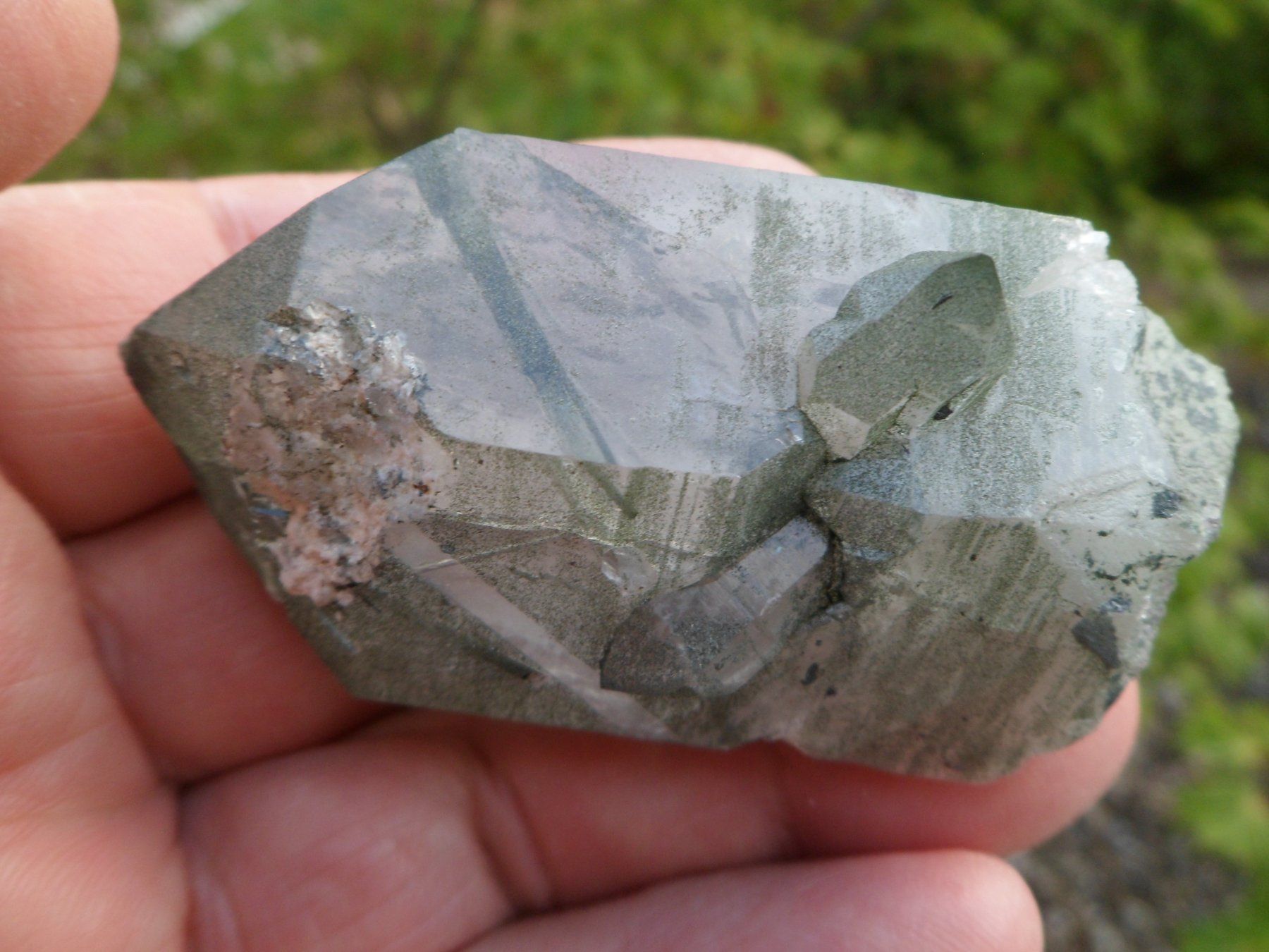 Minerali & Pietre curative: Bergkristall, Anhydritholnadel, Schweiz, Selten – Usato da Affoltern am Albis venduto da Fossil60 8