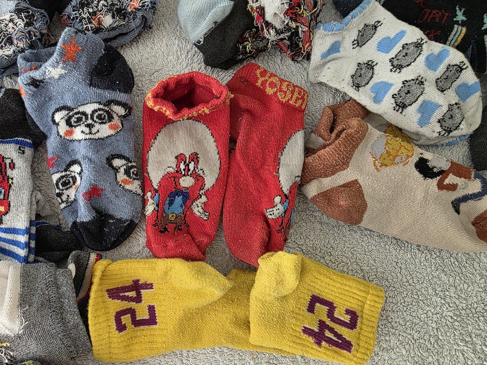 Calze per bambini: Kinder Socken. Motive bunt Grösse ca.22- 26. – Usato da Zell LU venduto da claro62 3