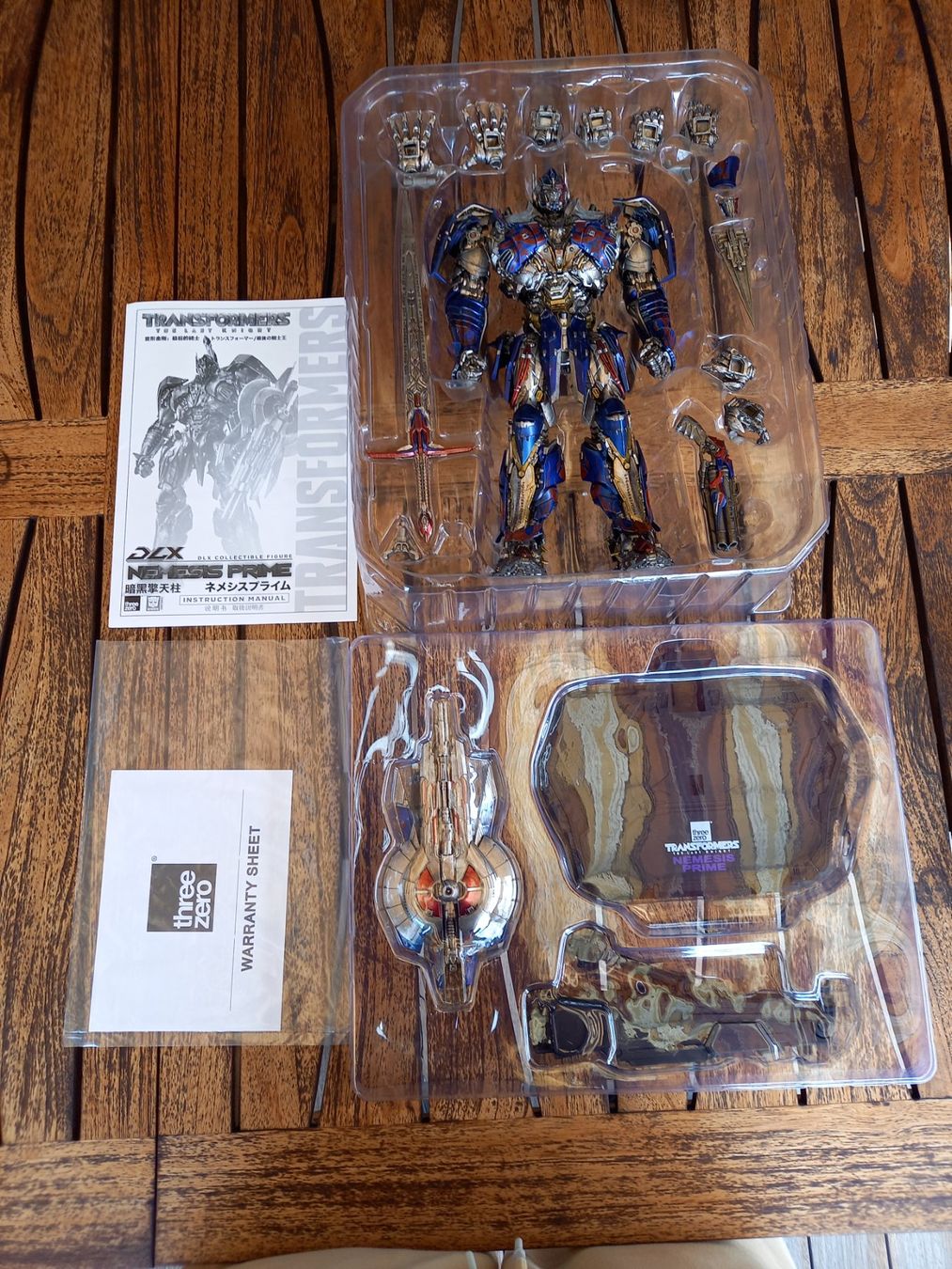 Hasbro Statuette: Threezero DLX Transformers Nemesis Prime The Last Knight – Nuovo (secondo la descrizione) da Caslano venduto da mecha_gundam 6