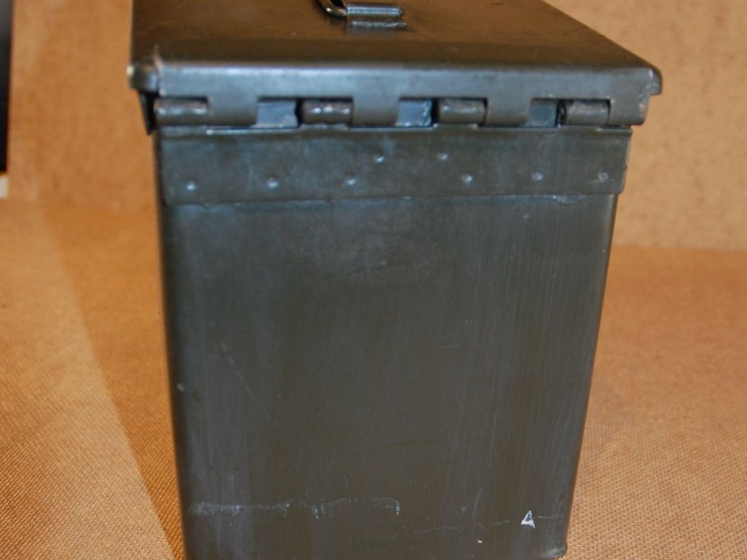 Attrezzatura & Pezzi di ricambio: Munitionsbox Armee, Metallbox mit Dichtung – Nuovo (secondo la descrizione) da Magden venduto da Hornet2 3