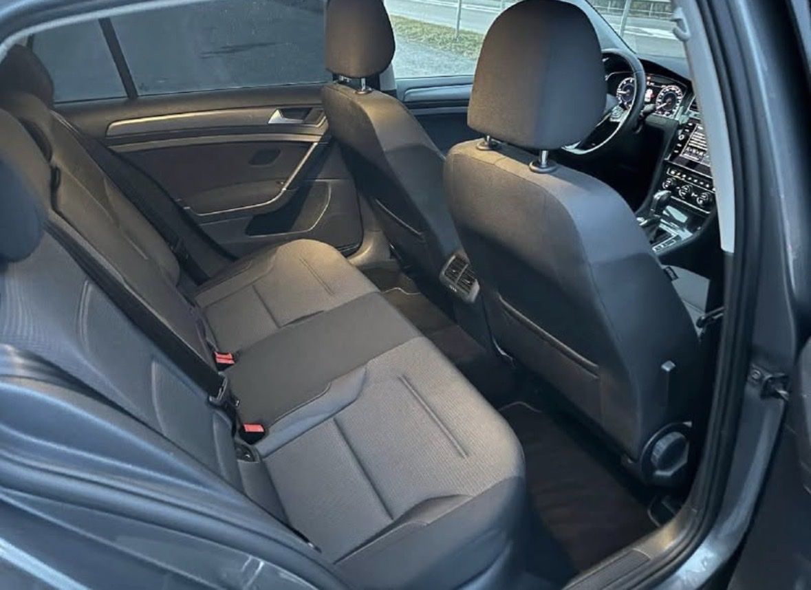 VW Automobili: Golf 7 2.0 tdi 4Motion – Usato da Luzern venduto da mag_5s6b 3