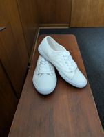 Weisse Stoffschuhe, ideal für den Sommer!