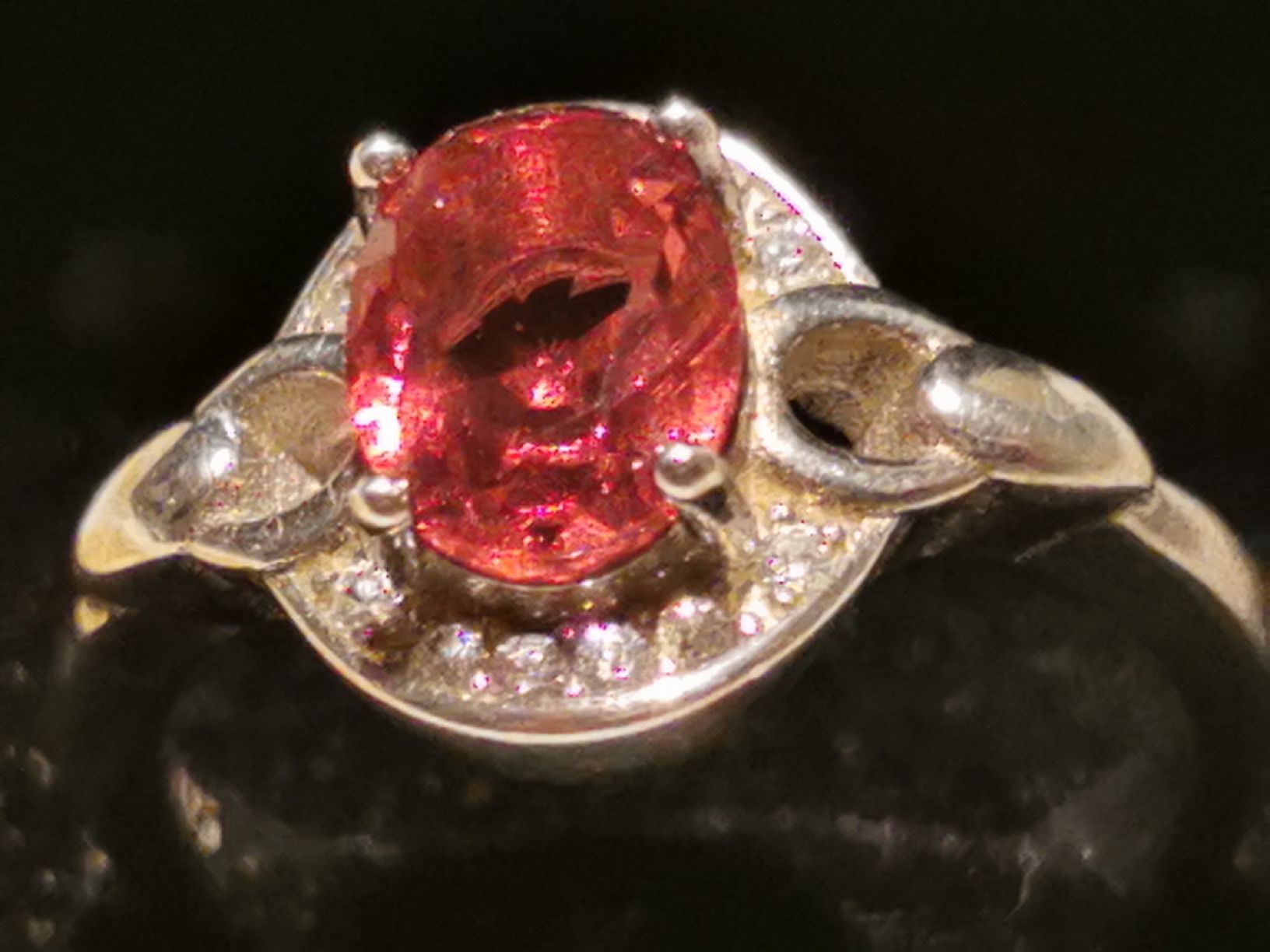Anelli: Damen Silber 925 Ring mit Granat und Zirkone. – Nuovo e nell'imballaggio originale da Schlieren venduto da vlalif 1