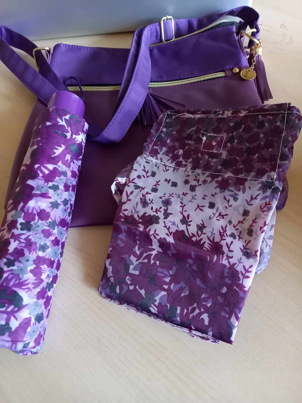 Taschen für Damen: Damen Set: Umhängetasche, Regenschirm, Einkaufsbeutel – Neu (gemäss Beschreibung) aus Möhlin von Simba4871 5