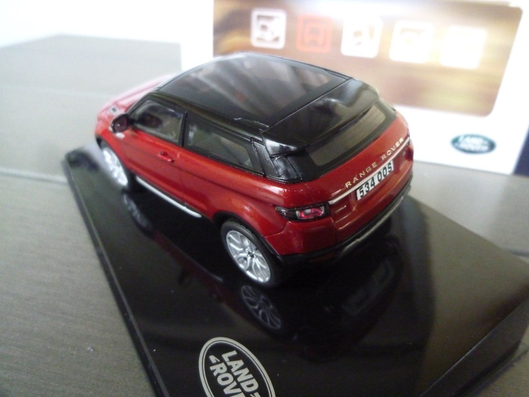 Land Rover Modellini d'auto: Range Rover Evoque – Nuovo e nell'imballaggio originale da Flawil venduto da Imperiosud 3