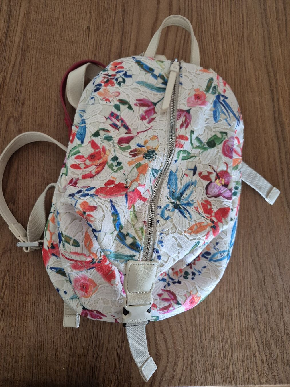 Desigual Zaini: Blumen Rucksack von Desigual – Usato da Goldach venduto da Mona.93 3