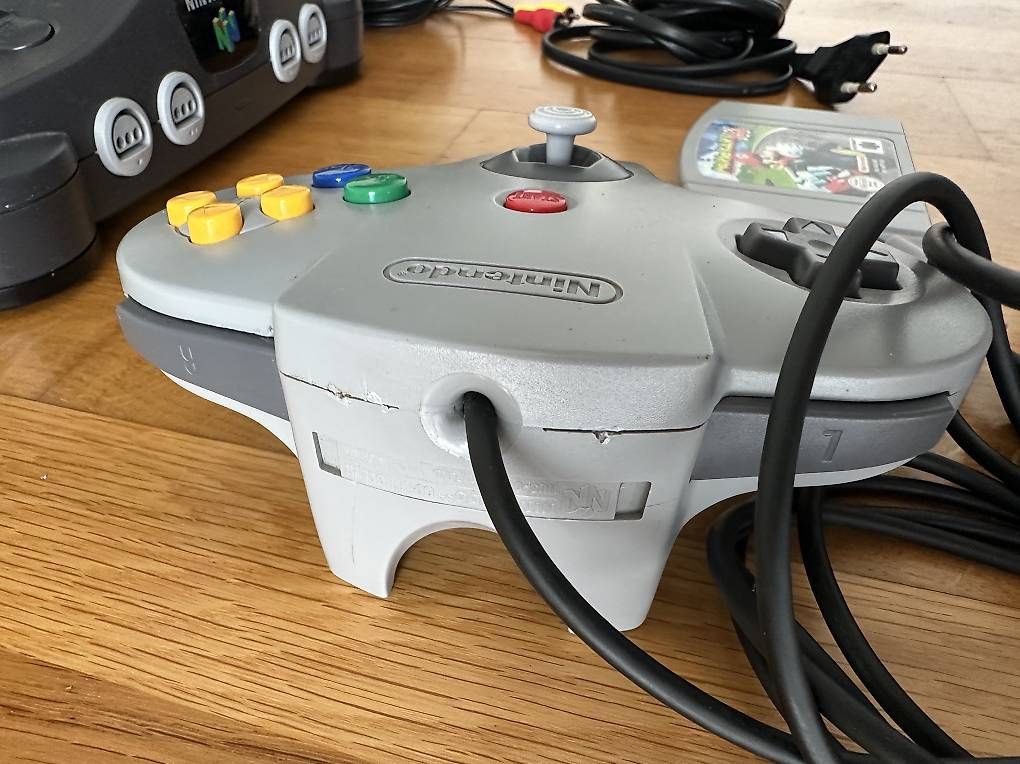 Konsolen: Nintendo 64 N64 Konsole + Controller + Mario Kart! – Gebraucht aus Widnau von JensHanselmannn 4