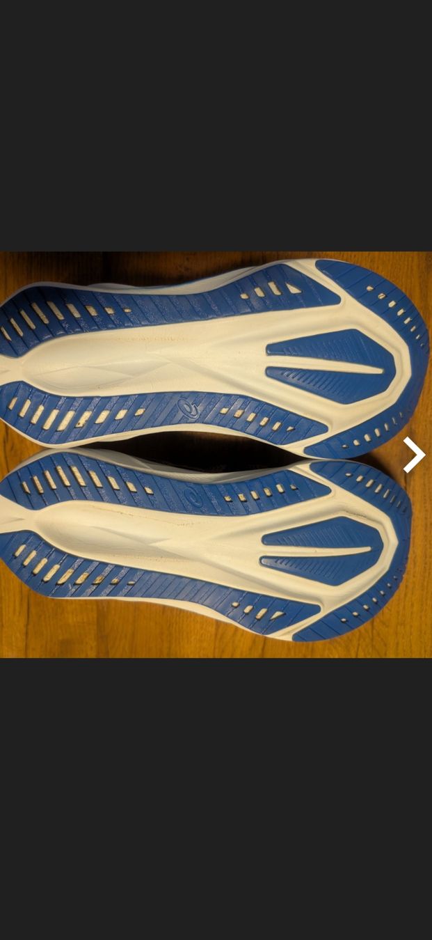 Asics Scarpe da uomo: Novablast 5 – Usato da Meyrin venduto da Sdenis84 3