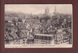 LAUSANNE - Vue partielle et Cathédrale