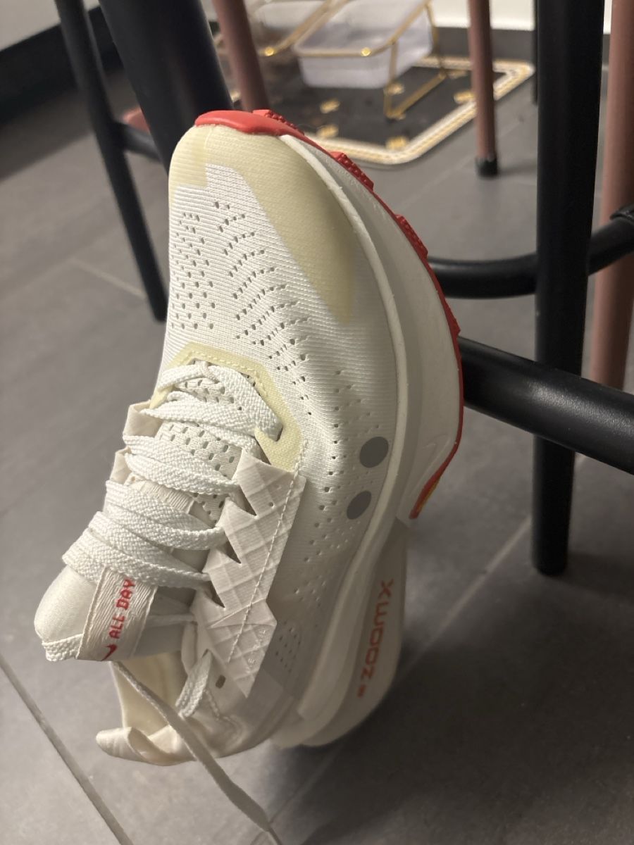Nike Scarpe da donna: Nike Zoomx – Nuovo (secondo la descrizione) da Erlenbach ZH venduto da Vintage015 1