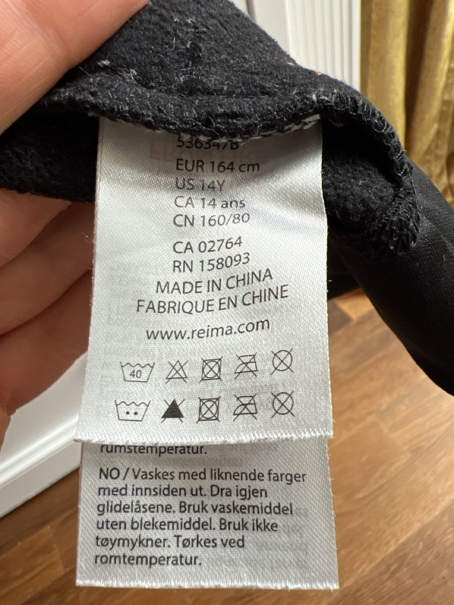 Reima Giacche: Reima Black Jacket - Size 164 - Like New Condition! – Nuovo (secondo la descrizione) da Adliswil venduto da youngbee 3