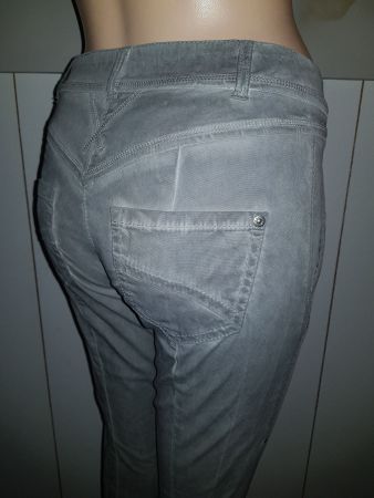 Pantalon MARC CAIN taille 36 (2)