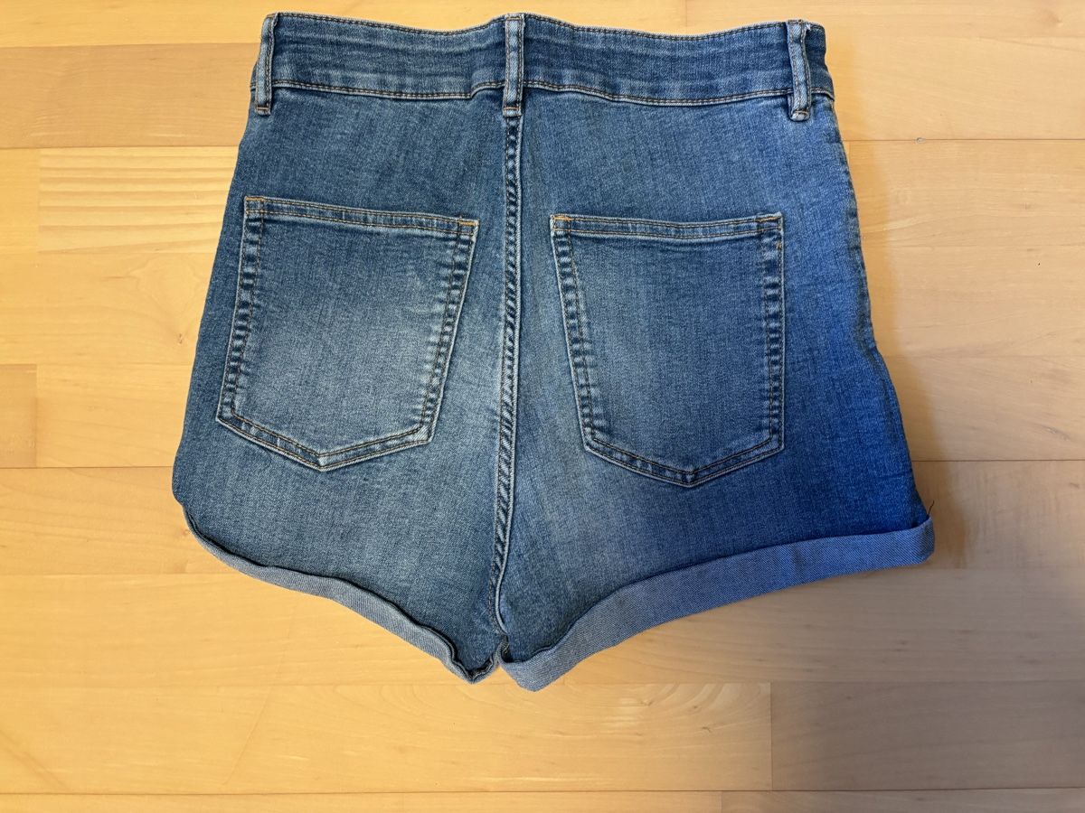 H&M Hosen: Kurze Hosen 38 blau – Gebraucht aus Kesswil von Branca-01 1