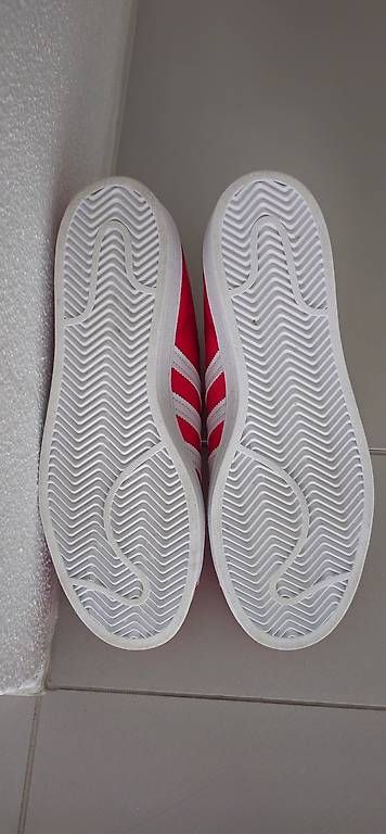 Scarpe da donna: Adidas Superstar rot weiss gold – Usato da Horw venduto da broklyn81 4