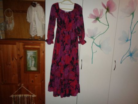 *** Wundervolles Maxikleid *** von NA-KD ab 1.00
