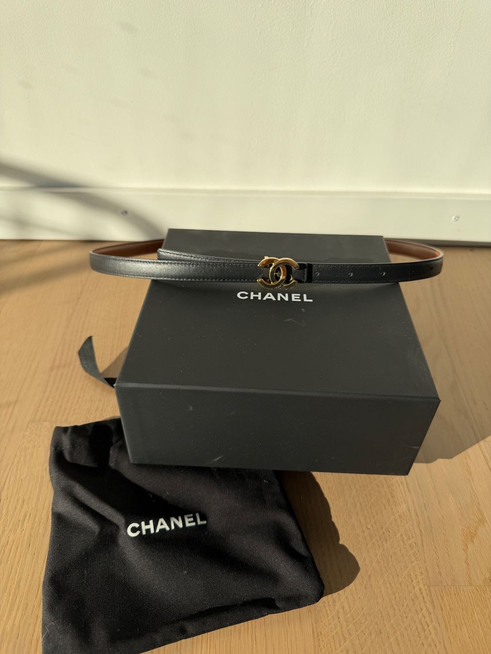 Chanel Cinture: Ceinture chanel – Nuovo e nell'imballaggio originale da La Tour-de-Peilz venduto da DressingEKL
