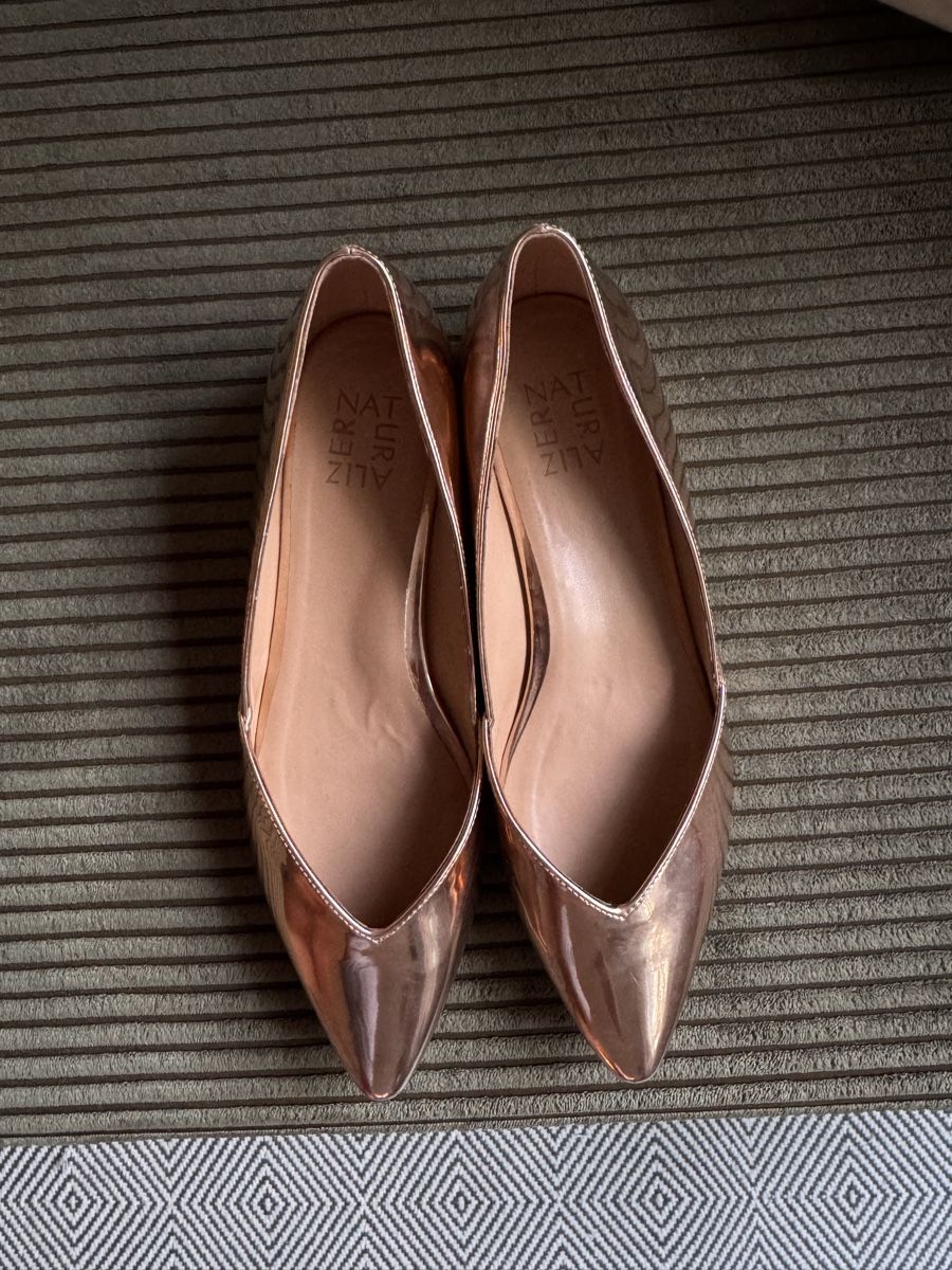 Scarpe da donna: Neutralizer Rose Gold Pointed Ballet Flat – Nuovo (secondo la descrizione) da Zürich venduto da ari_cr2f