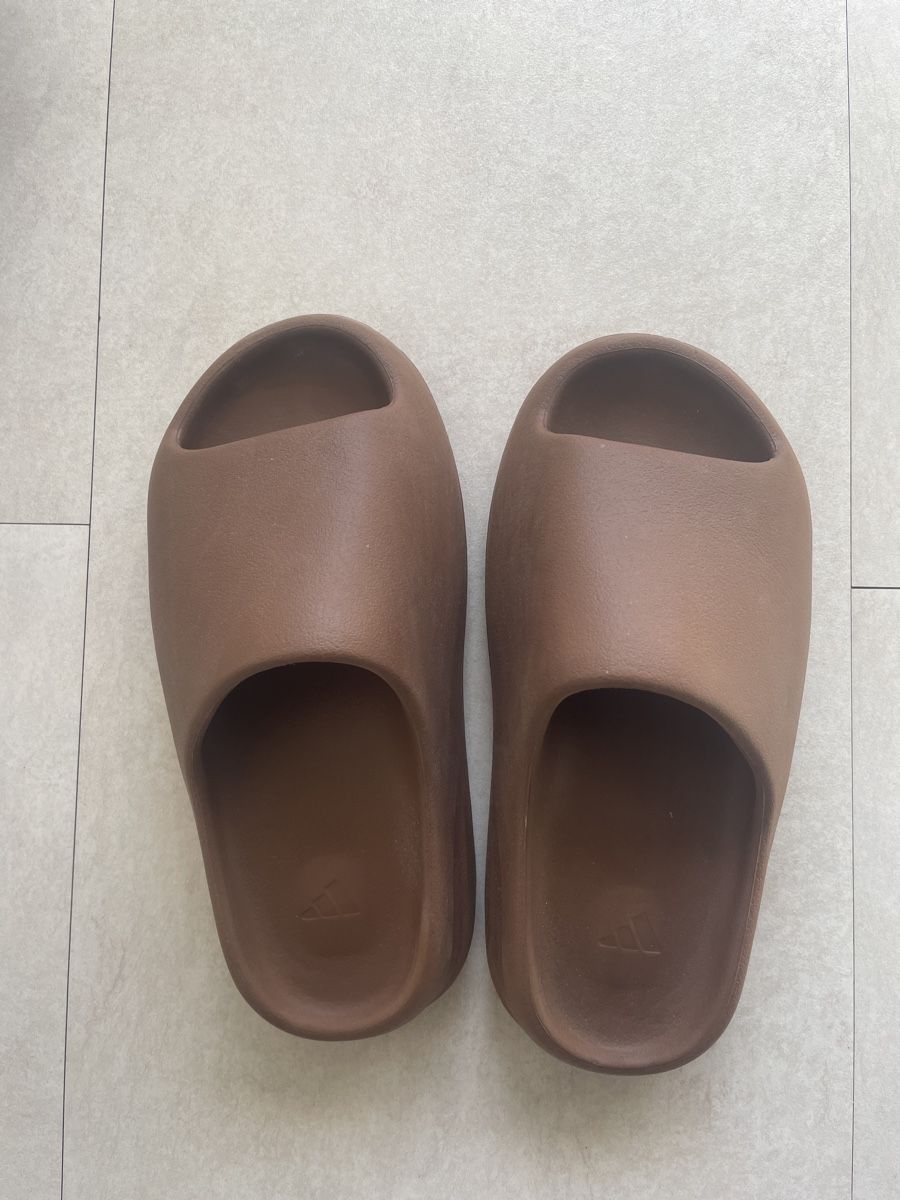 Adidas Scarpe da donna: Yeezy slide 7 US – Usato da Genève venduto da Videdress22