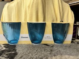 Blaue Gläser