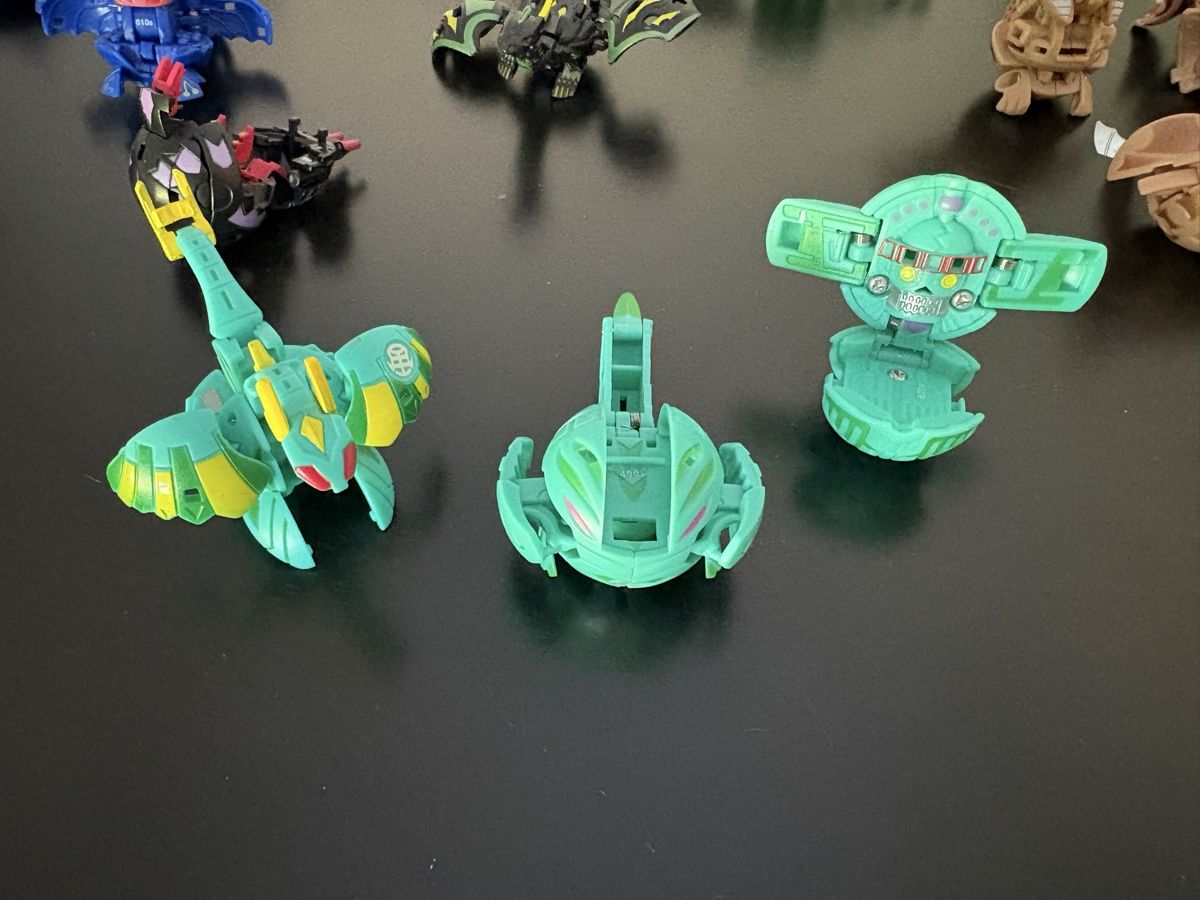 Spielzeuge: Bakugan (Figuren & Karten) – Gebraucht aus Aegerten von obixli 7