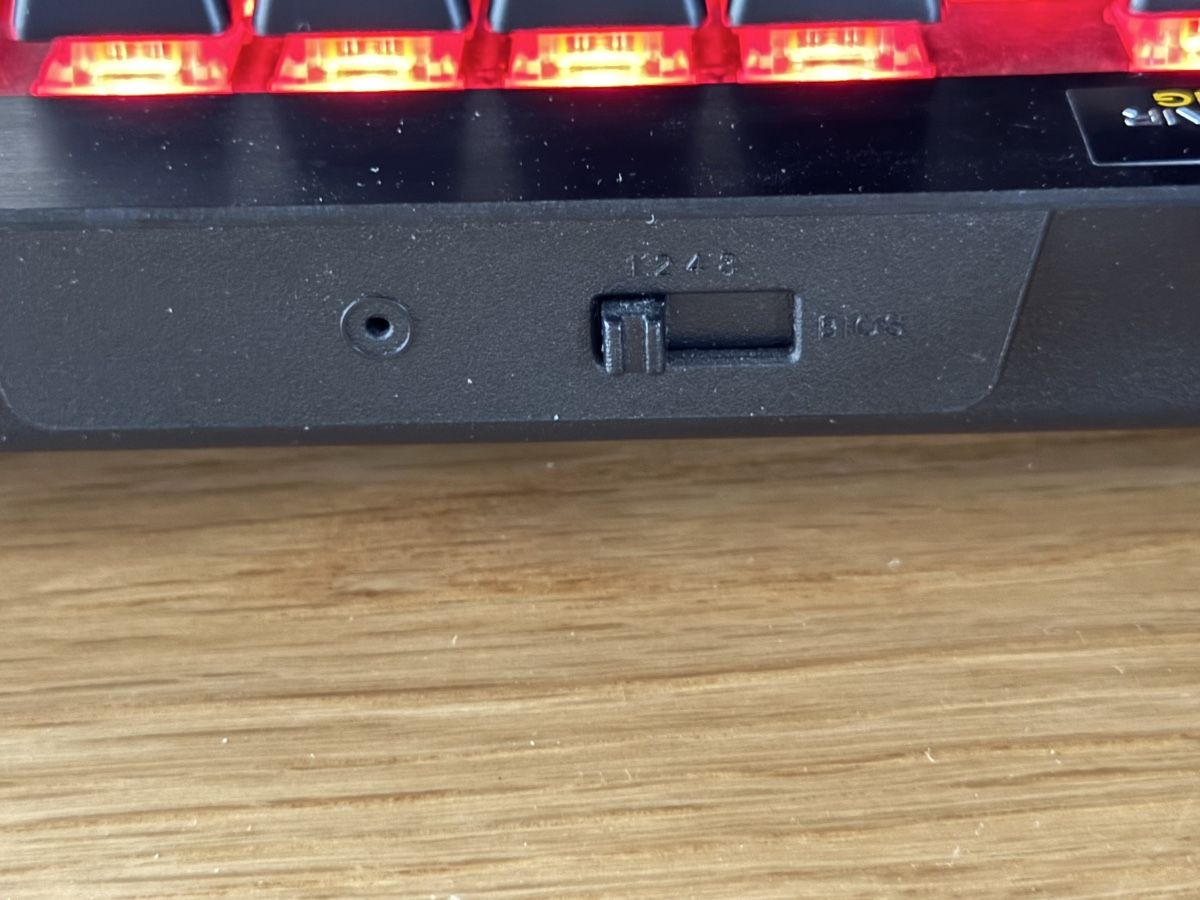 Corsair Tastaturen: Corsair K95 RGB – Gebraucht aus Porrentruy von Zeldroxe 3