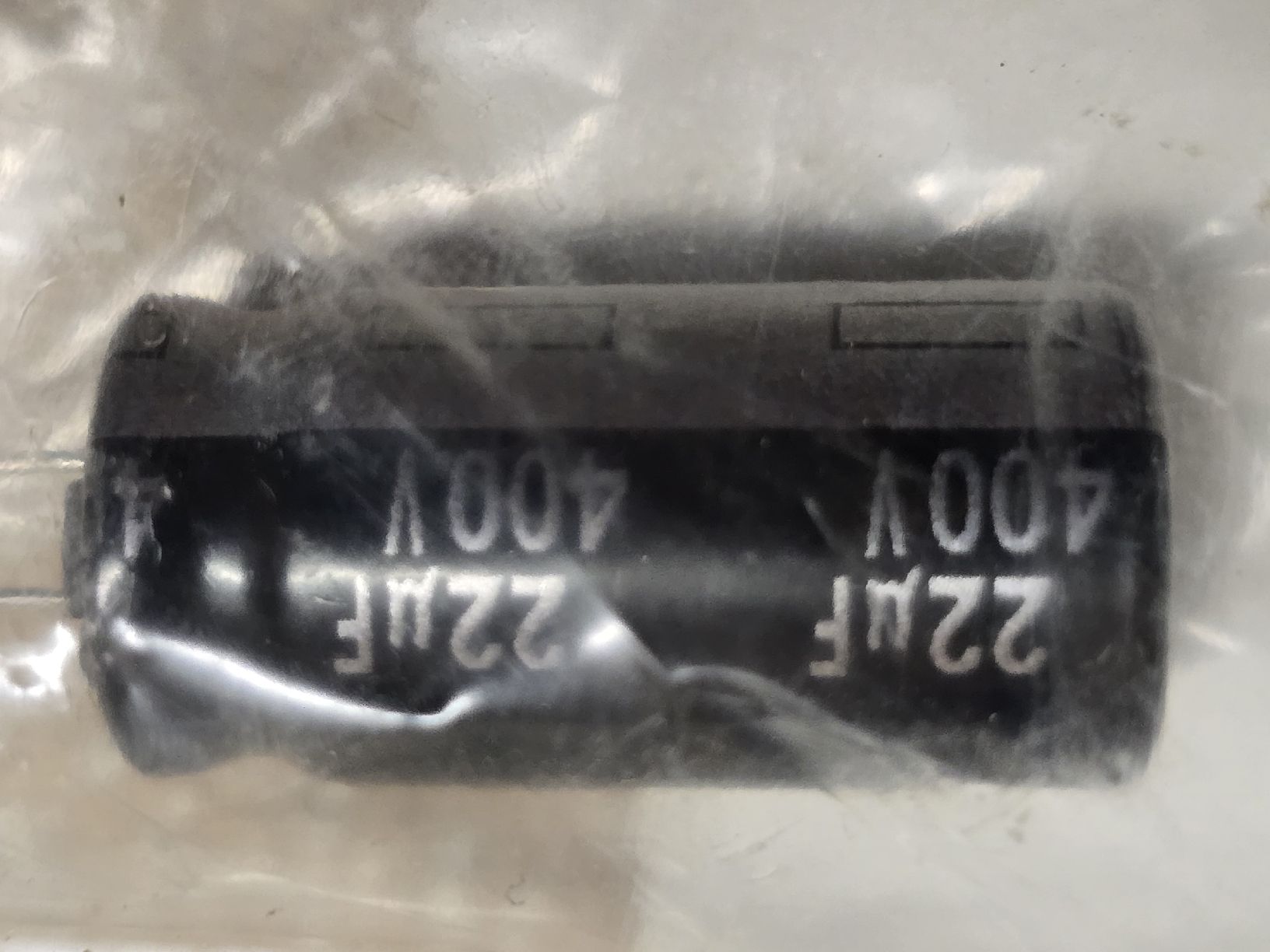 Panasonic Componenti elettronici: Kondesator 22uF 400Volt Panasonic capacitor – Nuovo e nell'imballaggio originale da Lenzburg venduto da cameleoncolor