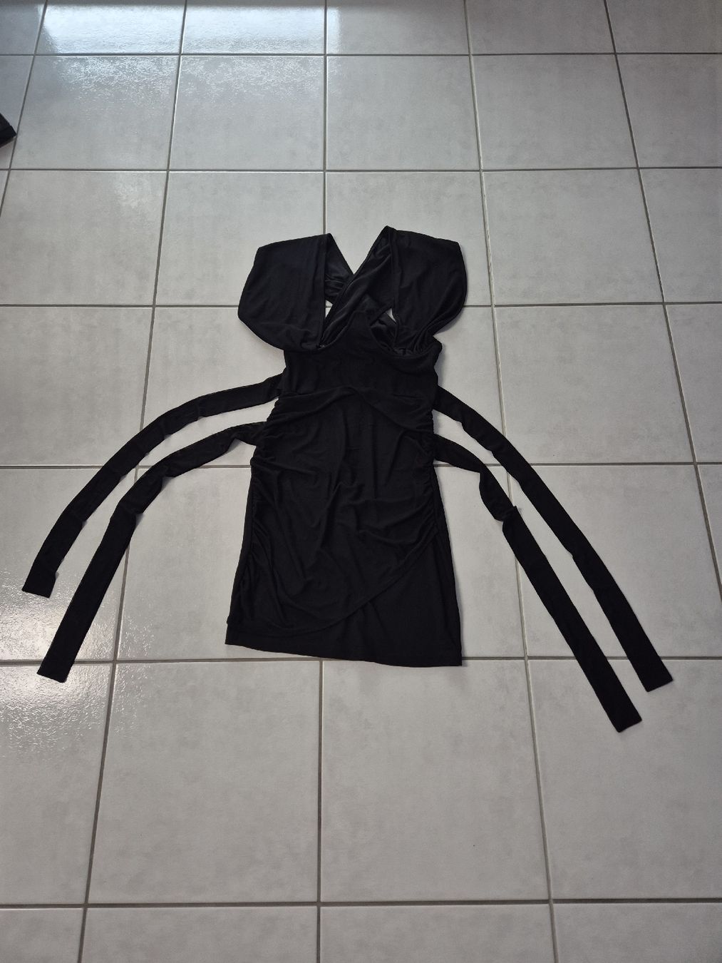 Vestiti: Robe noir – Usato da Granges-Paccot venduto da smo_dp89