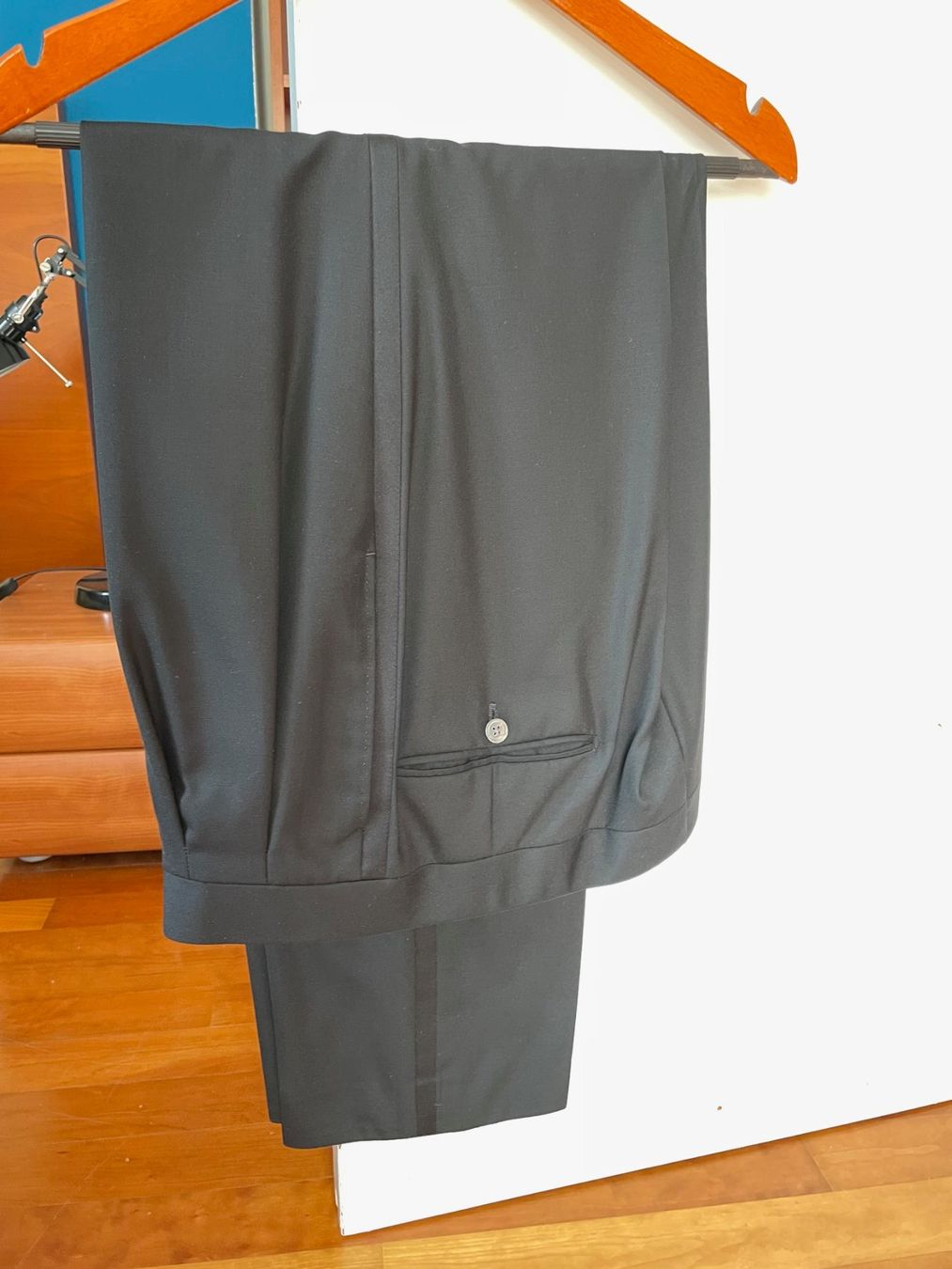 Completi: Corneliani Tuxedo – Usato da Kilchberg venduto da 2thePoint 1
