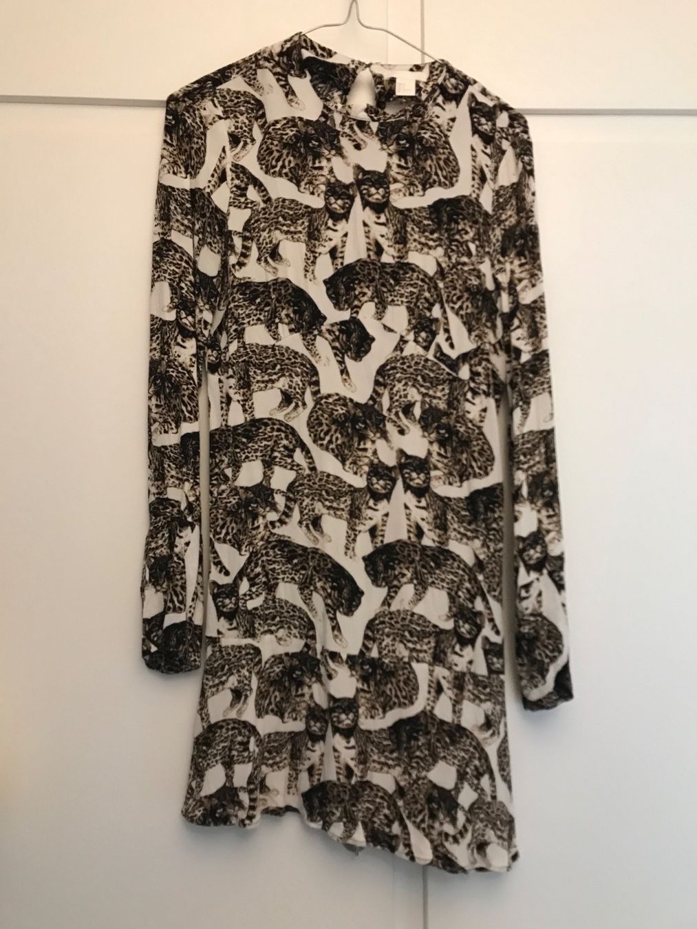 H&M Vestiti: Kleid mit Katzenprint von H&M – Usato da Uster venduto da Kalici1