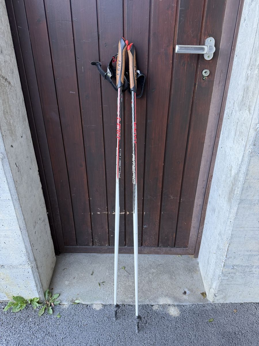 Leki Wanderstöcke: Leki Walking-Stöcke Carbon 110 cm – Gebraucht aus Adligenswil von Liddl