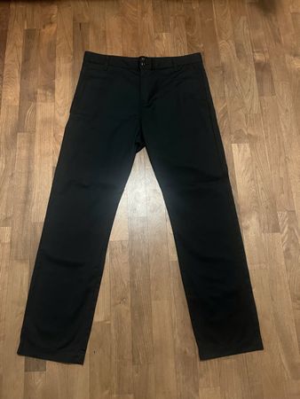 Schicke Carhartt WIP Staunton Pant, neuwertig, 36/34!