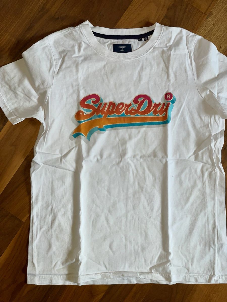 Superdry T-shirt: Superdry T-shirt Gr. 40 – Usato da Fehraltorf venduto da Nadja0205 1
