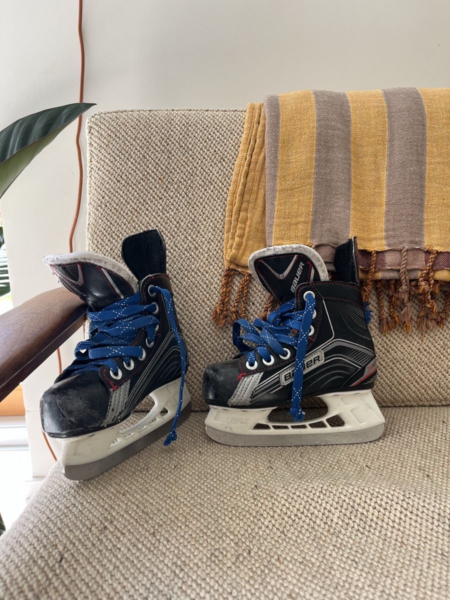 Bauer Pattini da ghiaccio: Bauer X200 (Y10R/EU28) – Usato da Villeret venduto da mat55tan