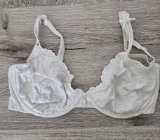 Damen BH Weiss Grösse 80D Spitze mit Stickerei, wie neu!