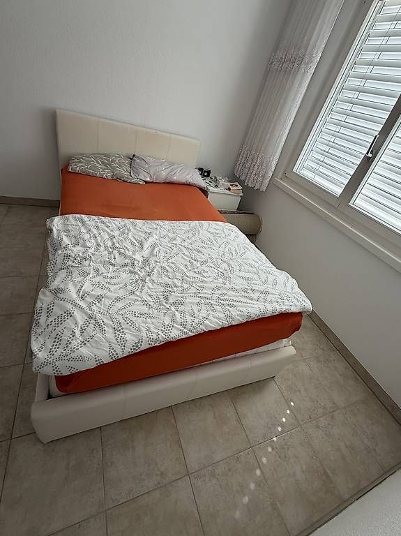 Letti: Wunderschönes Bett inkl. Matratze – Usato da Obergerlafingen venduto da elb_t5wf