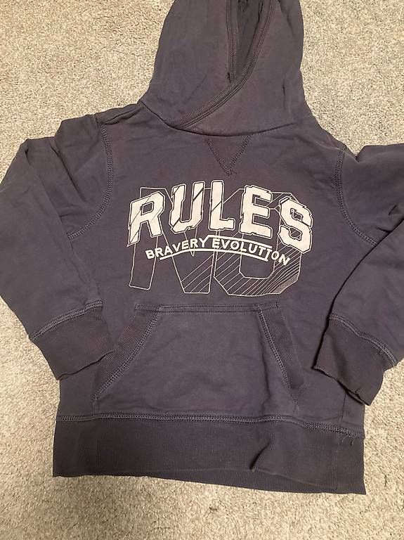 Maglioni & Felpe: 4x Kapuzen-Pullover Gr.122/128 – Usato da Winterthur venduto da Rawille 4
